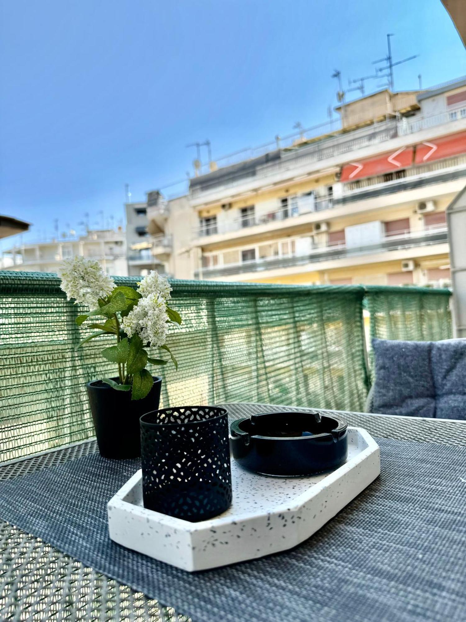 Ferienwohnung Cyriacus Flat In The Heart Of Thessaloniki Exterior foto