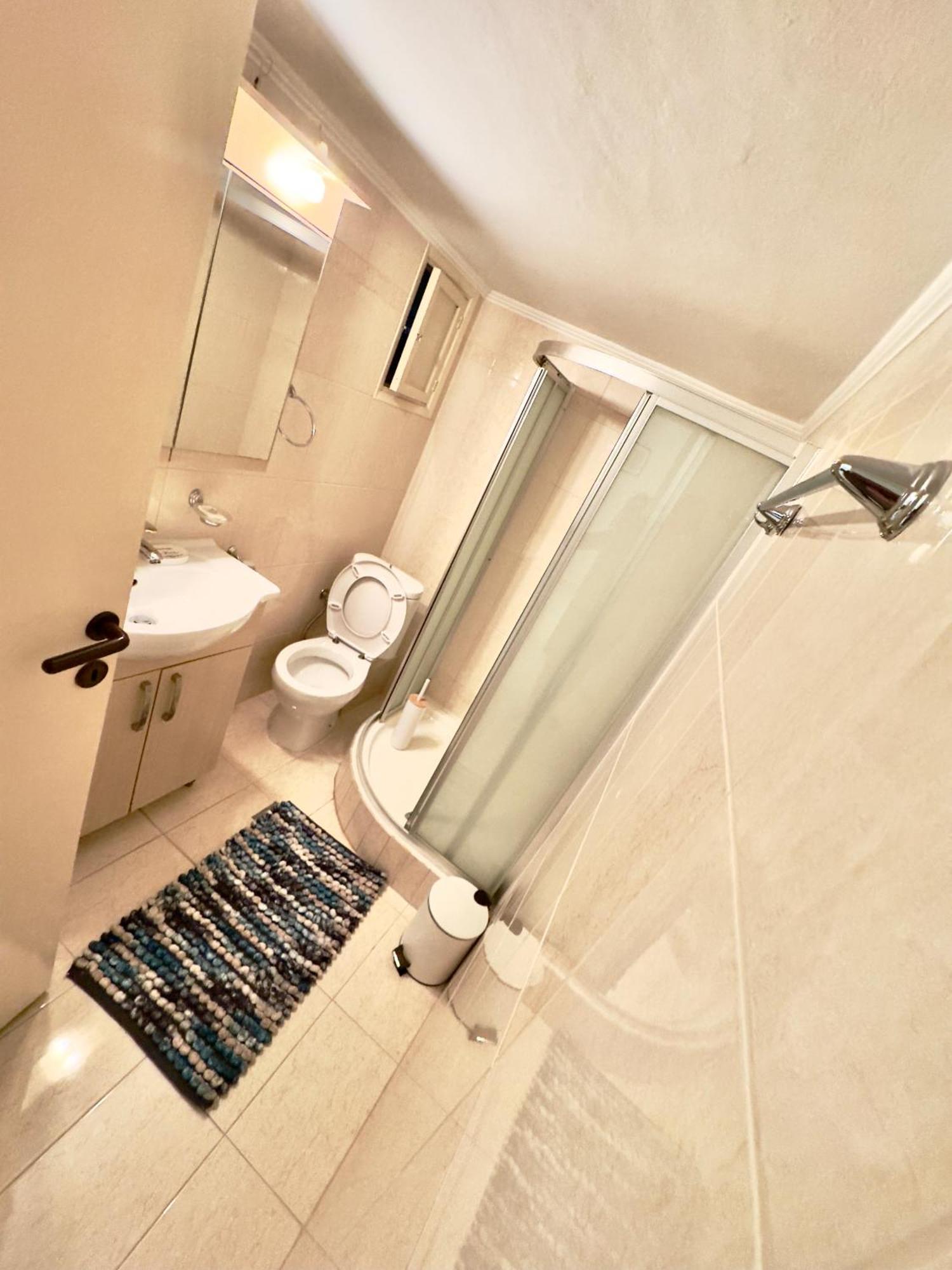 Ferienwohnung Cyriacus Flat In The Heart Of Thessaloniki Exterior foto